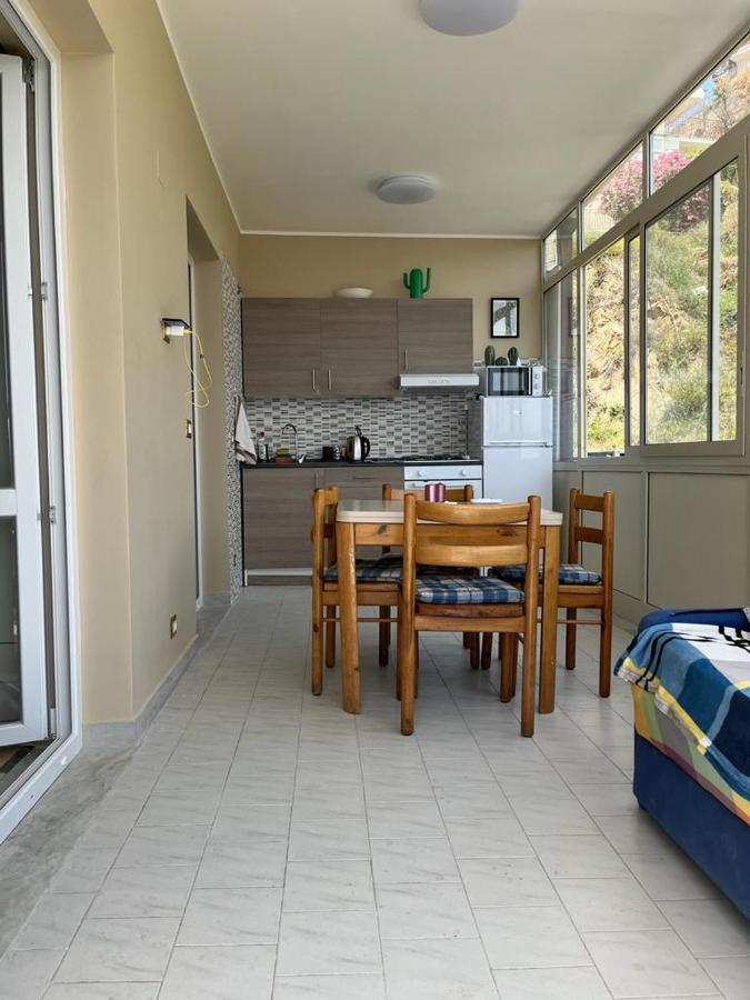 דירות לטויאני Casa Vacanze Luna מראה חיצוני תמונה