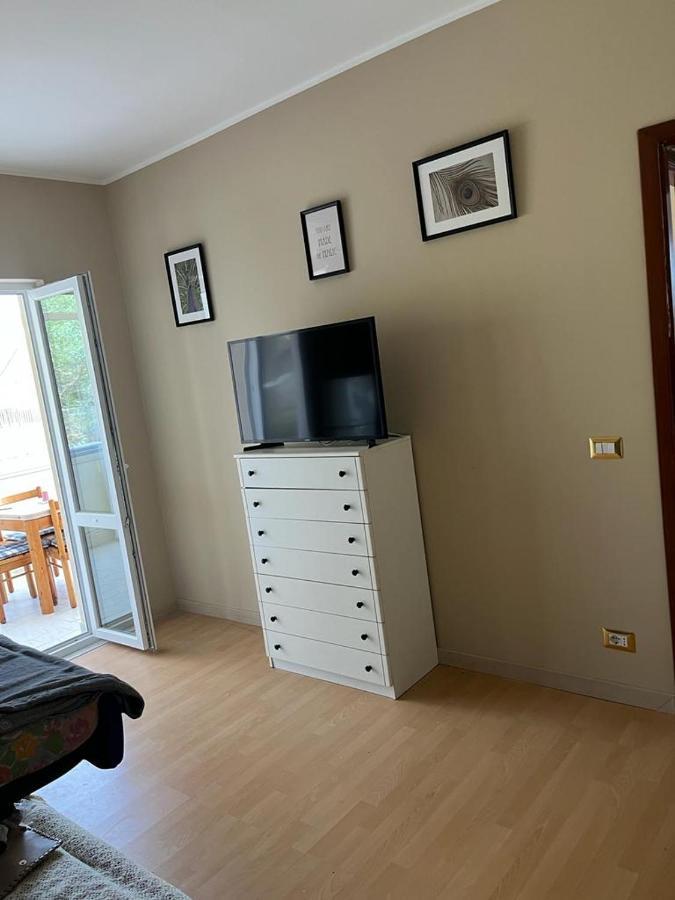 דירות לטויאני Casa Vacanze Luna מראה חיצוני תמונה